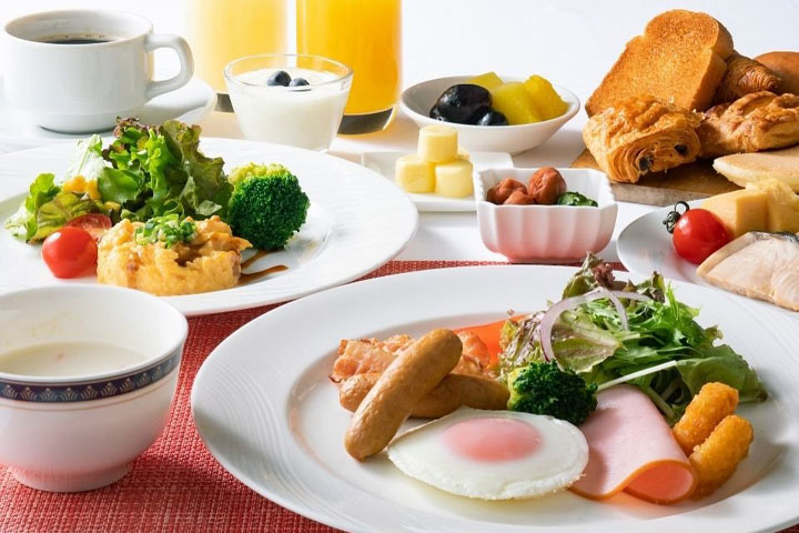 Dining Luore